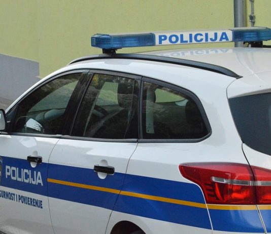 Drama u zdravstvenoj ustanovi: Vikala na medicinsku sestru i odgurnula je stolicu prema njoj