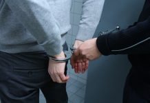 Krao pića i ambalažu, policija ga predala pritvorskom nadzorniku