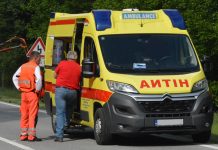 Automobil naletio na dijete (10) nakon izlaska iz školskog autobusa
