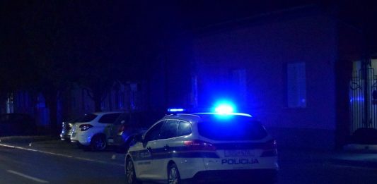 Policajac izvan službe napao 21-godišnjaka nakon svađe
