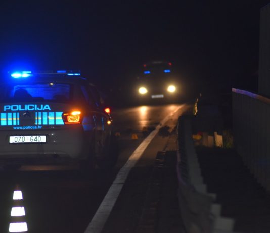 Motociklist sletio s ceste nedaleko od Slavonskog Broda i ozlijeđen završio u bolnici