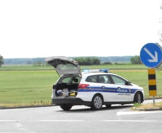 Teška prometna nesreća kod Požege: Vozač poginuo nakon slijetanja automobila s ceste