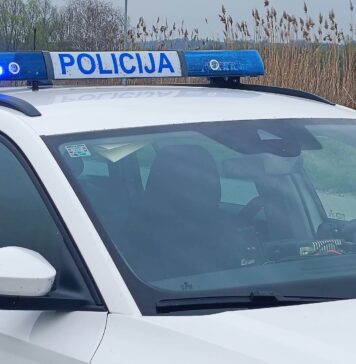 Bježao policiji na neregistriranom motociklu, uhićen je 20-godišnjak