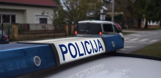 Teška prometna nesreća: Automobil naletio na dvoje djece