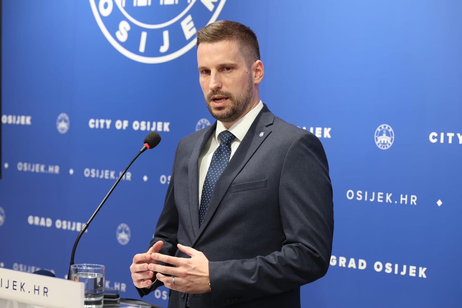 Radić pobijedio u prvom krugu, HDZ-ova koalicija osigurala većinu u ...