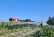 Iz svatovske kolone odbacili pirotehničko sredstvo pa izazvali požar