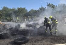 Spaljivao karton pa izazvao požar koji se proširio na gume, drva, motokultivator i automobil