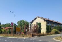 Počinju radovi na rušenju objekata u vojarni u Belom Manastiru