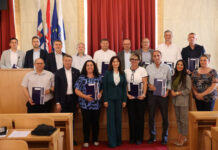 Osječko-baranjska županija sufinancira izgradnju dječjih vrtića, nogostupa, društvenih domova u 17 općina