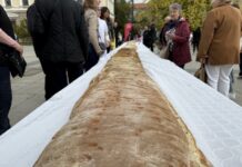 Na slavonskobrodskom Korzu održan 2. Pogača Fest – slavlje tradicije, mladosti i zajedništva
