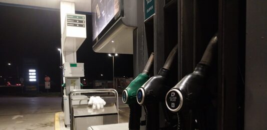 Ministar najavio blago pojeftinjenje goriva sljedeći tjedan