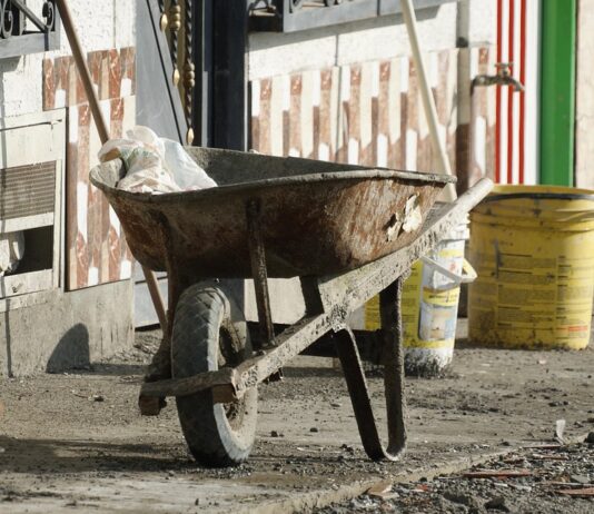 Hrvatska u ožujku: više zaposlenih nego u veljači, ali pad na godišnjoj razini