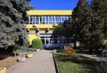U čast 21 djetetu poginulom u Domovinskom ratu na području naše županije postavljeno 17 spomen-ploča u školama Osječko-baranjske županije