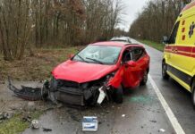 Automobil sletio s kolnika i udario u most, vozač prevezen u KBC Osijek
