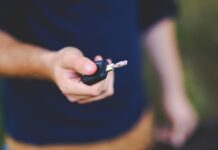 Krivotvorio kupoprodajni ugovor i prepisao tuđi automobil na sebe