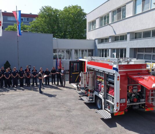 Novo navalno vozilo stiže u JVP Osijek, podiže se operativna spremnost