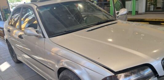 Policija u Osijeku zaustavila BMW s čak 22 tehnička nedostatka, vozilo odmah isključeno iz prometa