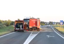 Prometna nesreća u Baranji: Automobil udario u kamion, dizel iscurio po cesti