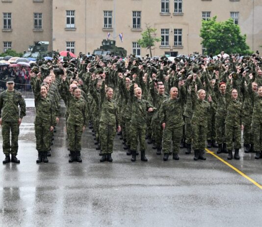 Čak 900 ročnika prisegnulo Domovini: Među njima i 53 žene