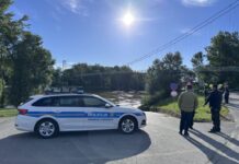Automobil sletio u Dravu, traje potraga za vozačem