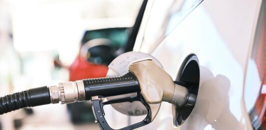 Gorivo od srijede jeftinije: poznate nove cijene benzina, dizela i plavog dizela