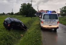 Prometna nesreća: Vozilo sletjelo s ceste, dvije osobe prevezene u KBC Osijek