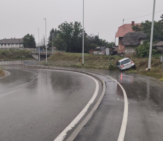 Pijan i bez vozačke završio na pješačko-biciklističkoj stazi, prijeti mu kazna od 3.030 eura