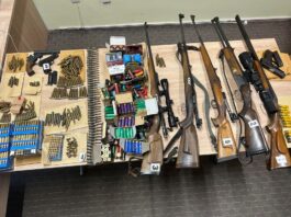 Policija u Đakovu oduzela 2 pištolja, 5 pušaka, 6 ručnih bombi i 811 metaka