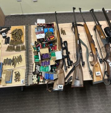 Policija u Đakovu oduzela 2 pištolja, 5 pušaka, 6 ručnih bombi i 811 metaka