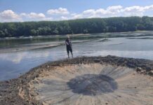 Kod Batine uništene dvije avionske bombe teške po 150 kilograma, nakon eksplozije ostao veliki krater