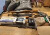 Policija pronašla 95 kilograma duhana bez markica, automatsku pušku i streljivo
