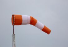 Žuti meteoalarm za Slavoniju: Navečer prijeti snažan vjetar, udari mogući iznad 65 km/h