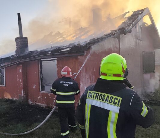 Palio osinjak brenerom pa zapalio kuću u Baranji