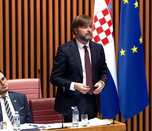 Velike porezne promjene od 2027.: Ukida se porez na mirovine,a dio paušalaca i iznajmljivača čekaju veći porezi