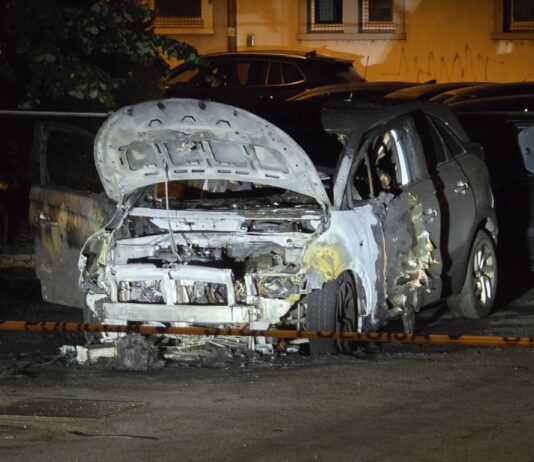 U Slavonskom Brodu izgorio automobil, neslužbeno pripada zamjenici županijske državne odvjetnice