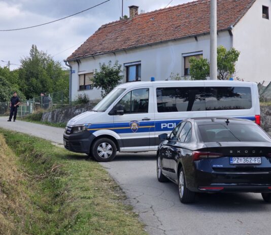 Policija objavila detalje ubojstva kod Požege: 26-godišnjak osumnjičen da je oštrim predmetom usmrtio 37-godišnjaka