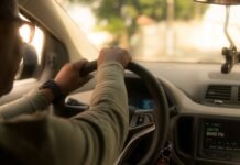 Naručio Uber od Zagreba do Kutjeva, a pred kraj vožnje rekao da nema novca: Vozača oštetio za 390 eura