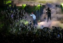Jakov Jozinović oduševio prepuni Višnjik: Zadar pjevao uglas, emotivna posveta Goranu Baretu