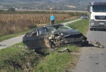 Sudar traktora i automobila: Vozačica i dijete prevezeni u bolnicu