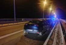 Jedna osoba ozlijeđena u lančanom sudaru četiri automobila na Dravskom mostu