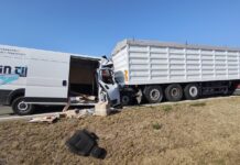 Policija objavila detalje sudara u kojem je teže ozlijeđen 37-godišnji vozač kombija